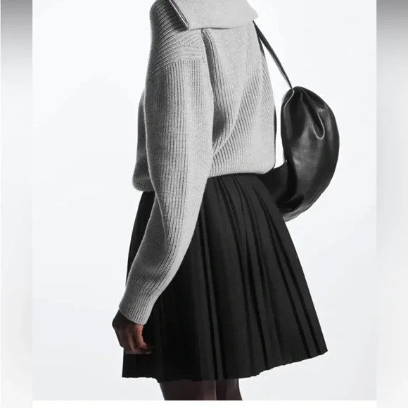 COS Black Pleated Skirt - Picture 3 of 12